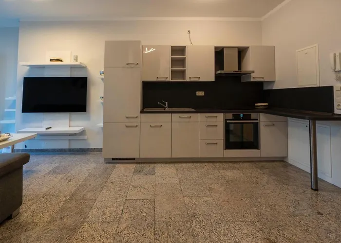 Exklusive Stadtwohnung Im Eg
